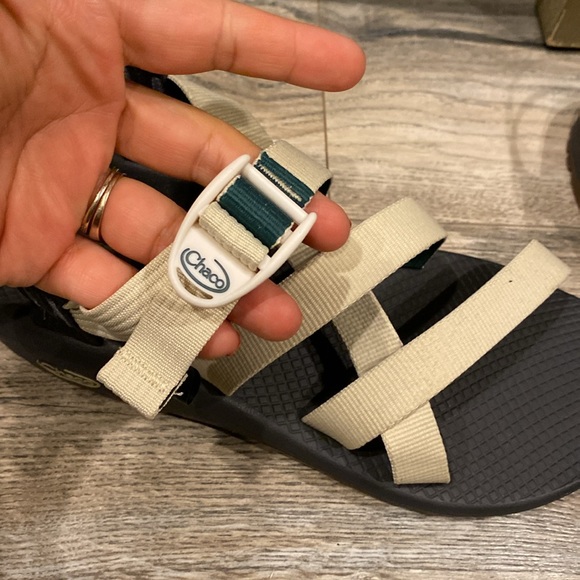 Woman's chaco sandals size 10 - Picture 2 of 4